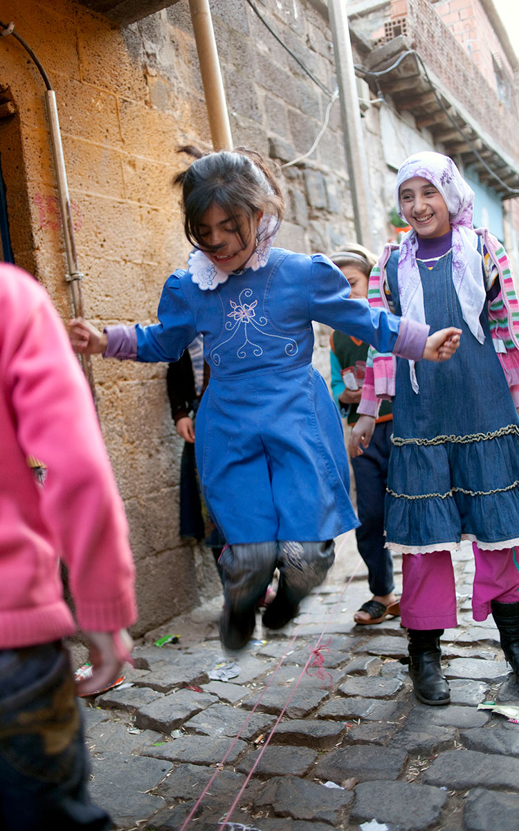 Familienpatenschaften | Kurdistanhilfe e. V.